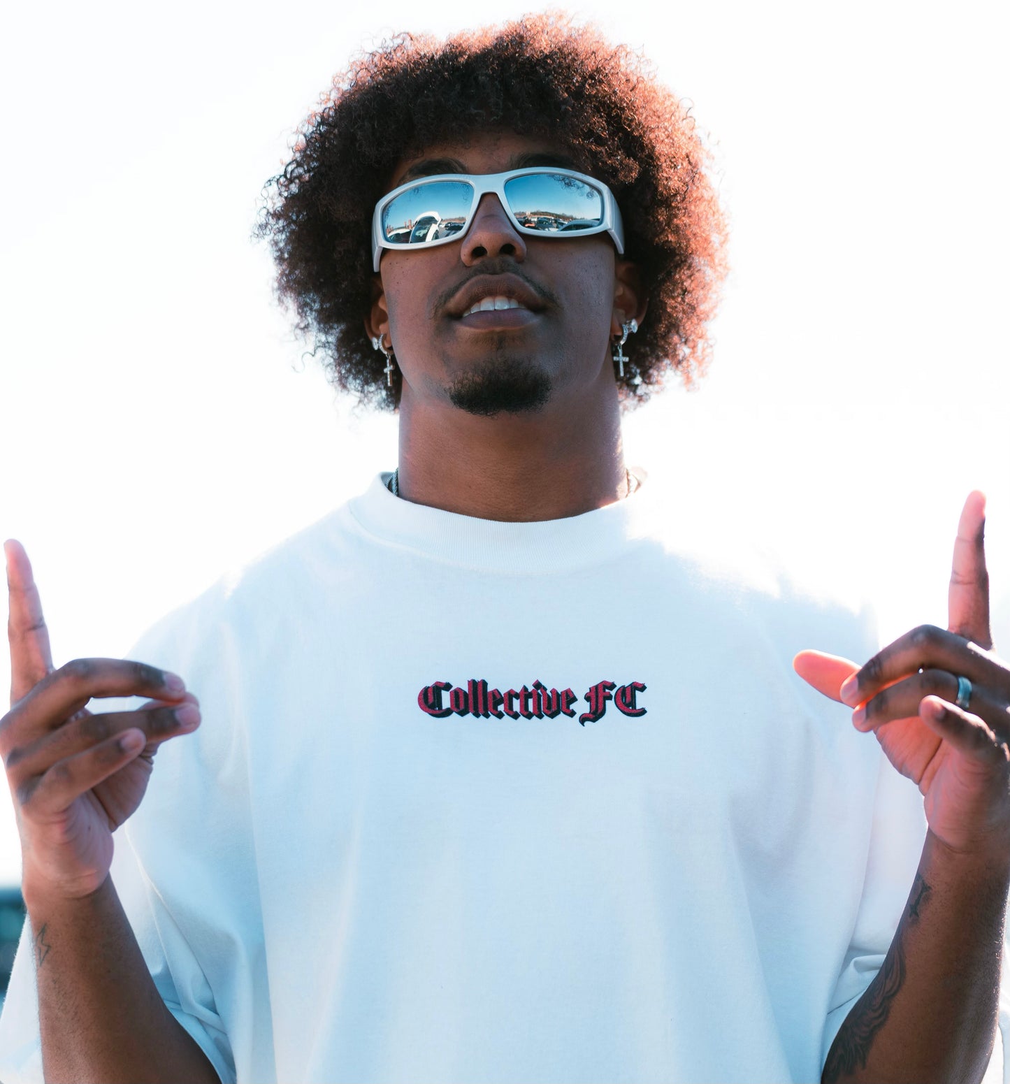 PLAY FOREVER TEE